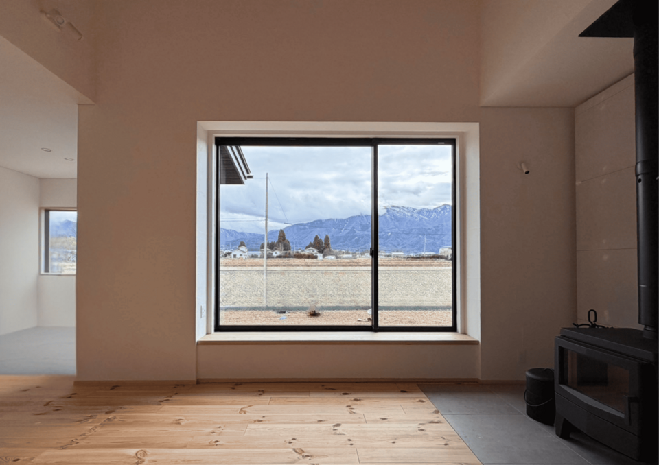 【安曇野市完成見学会】窓の向こうは北アルプス。暮らしの中に景色が広がる半平屋