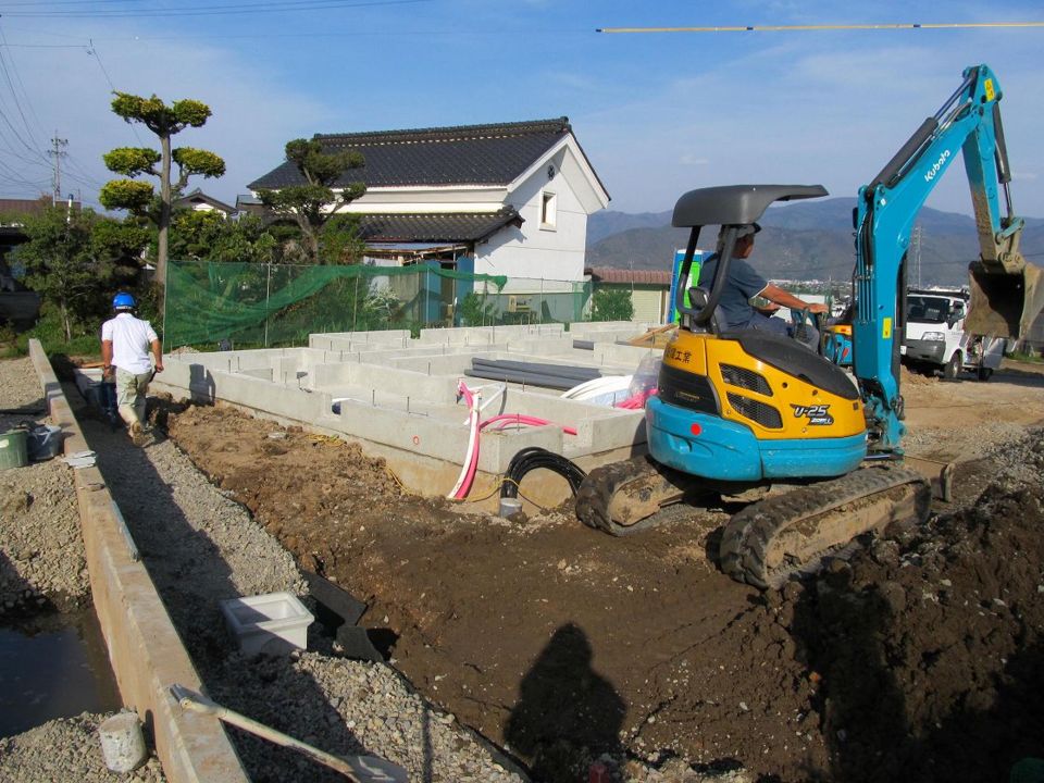 建物外部の給排水・雨水配管