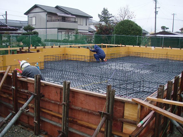 基礎工事・社内検査