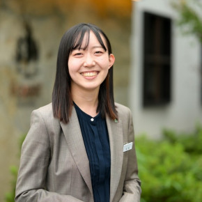進藤綾音