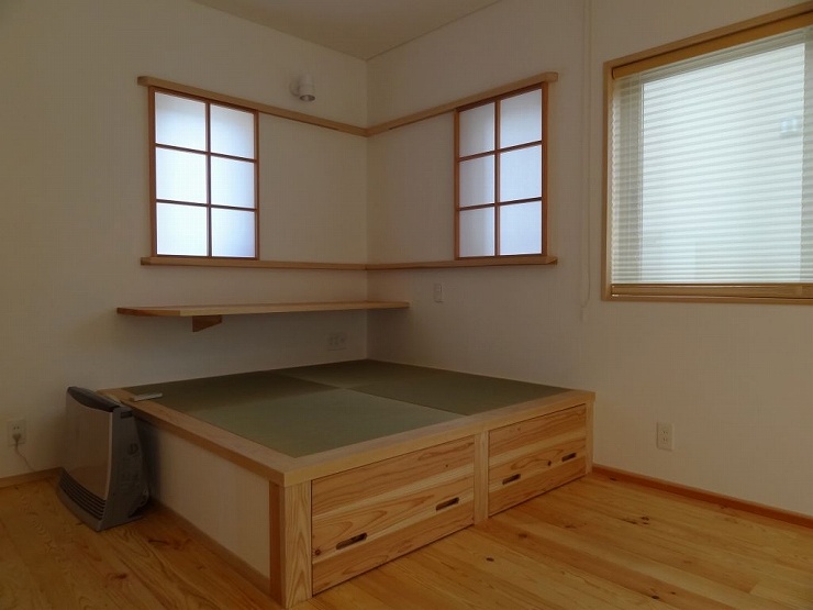 シャープ クールな小上がり畳のある住まい 長野で注文住宅を建てる工房信州の家 フォトギャラリー シャープ クールな小上がり畳のある住まい 長野で注文住宅を建てる工房信州の家 フォトギャラリー
