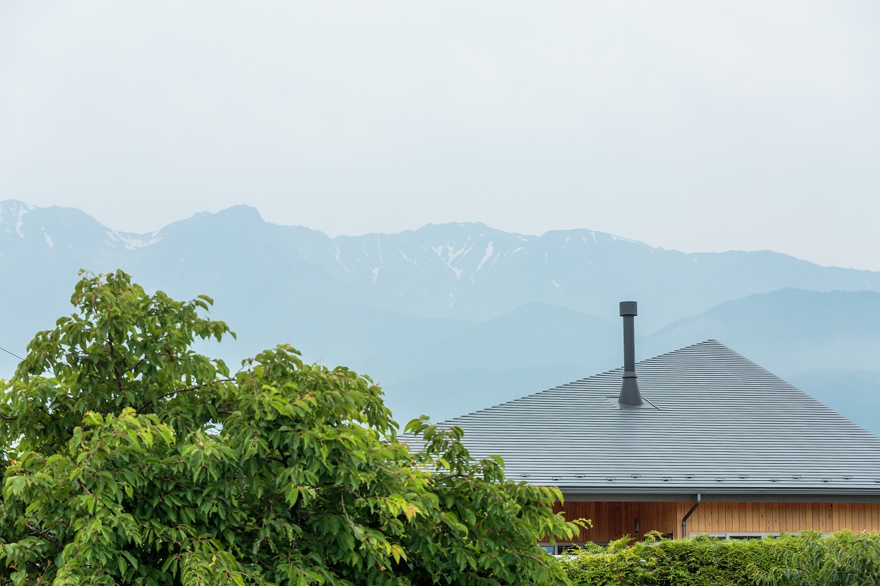 青空と屋根