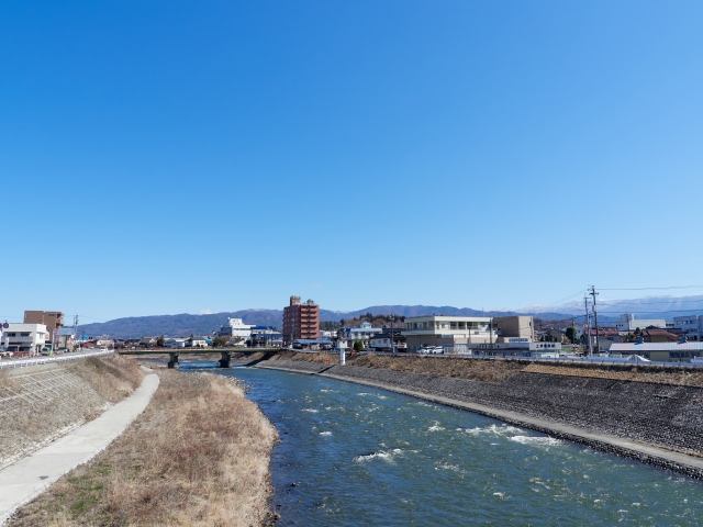 伊那市を流れる天竜川