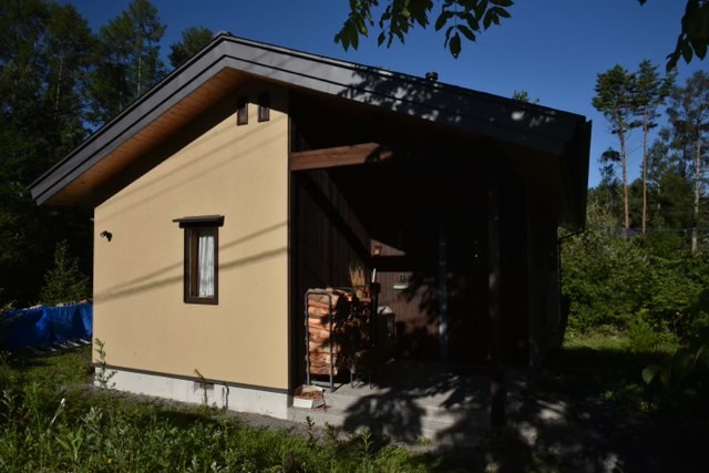 原村の別荘地に建つ平屋