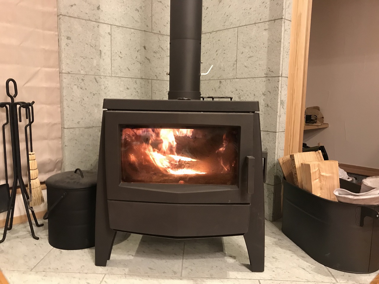 薪、1㎥で1万円！薪ストーブにいかがですか？